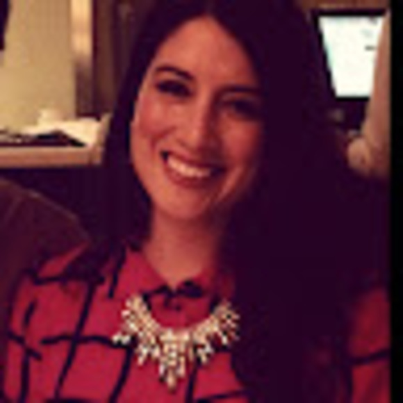 Meet your Posher, Jennifer - Picture 1 of 1